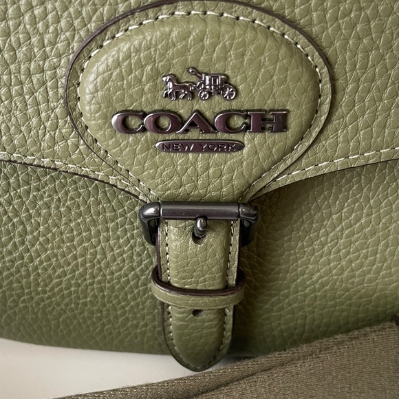 NWOT..Coach Olive Pebbled Leather Flap Crossbody with Wide Strap - Picture 2 of 9